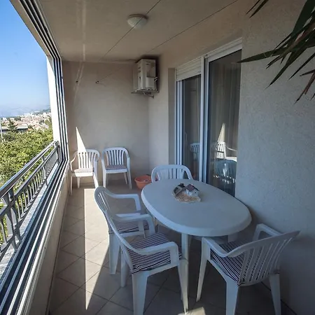 Apartment M&m Makarska